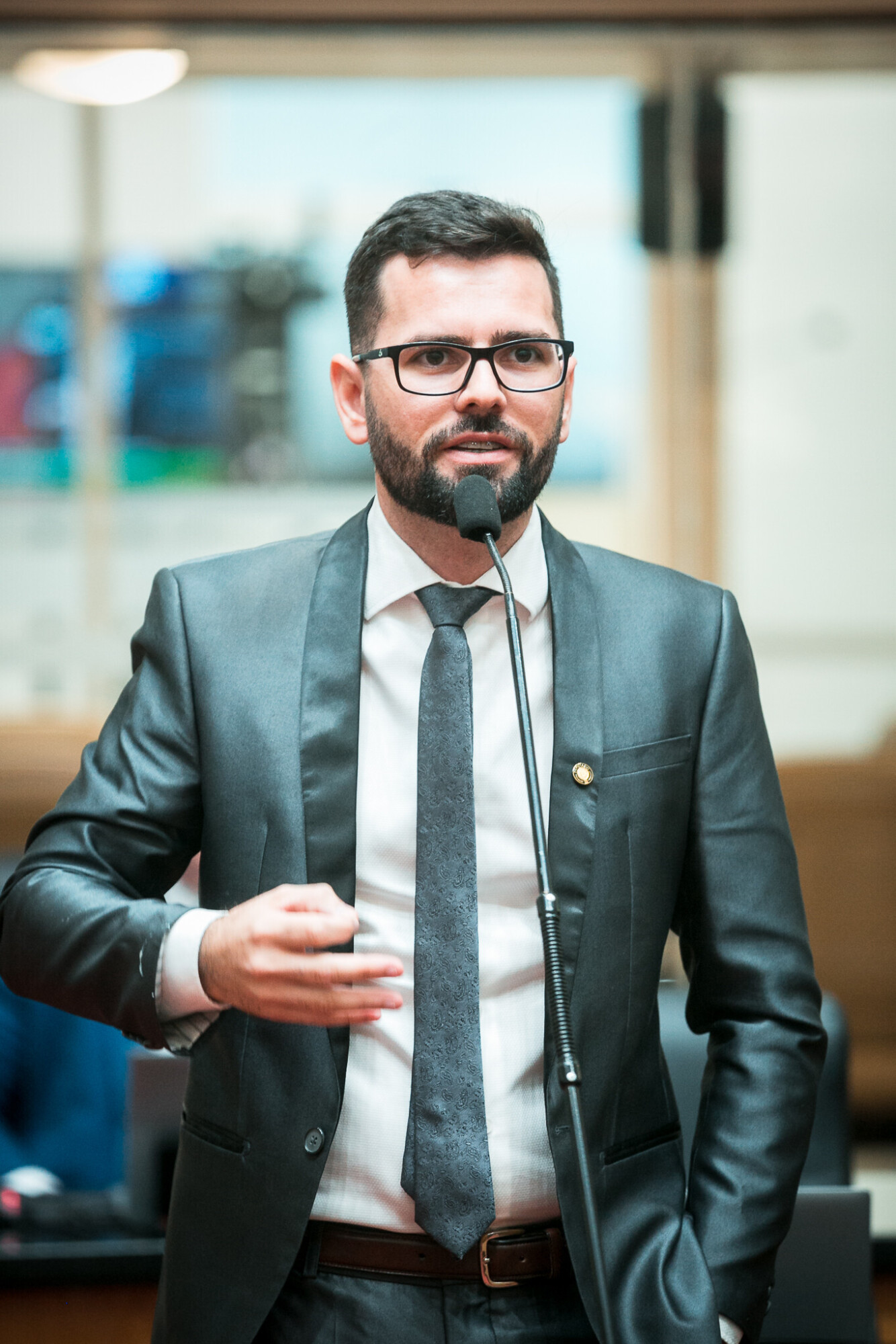 - Deputado André de Oliveira (NOVO)