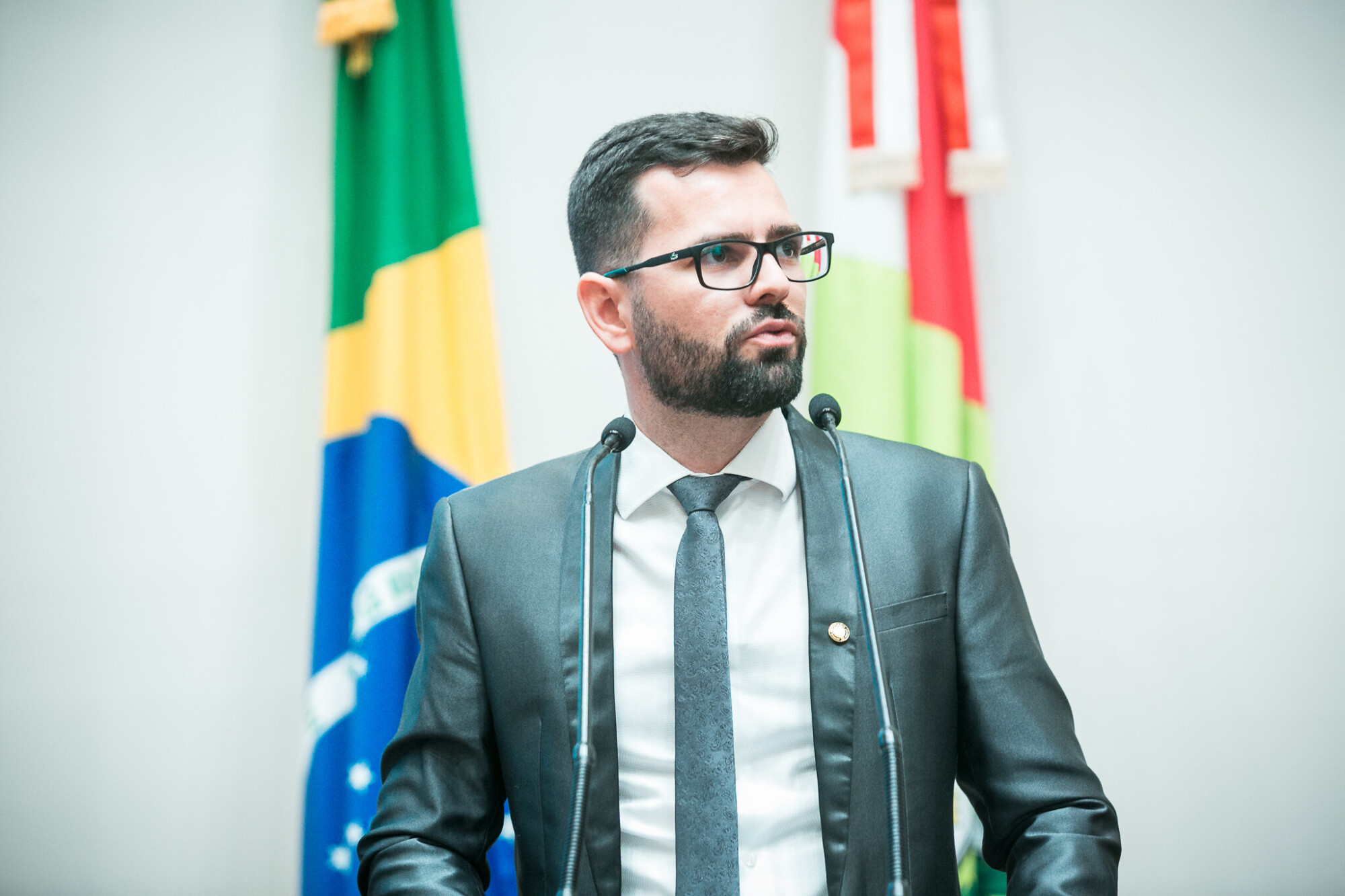 - Deputado André de Oliveira (NOVO)