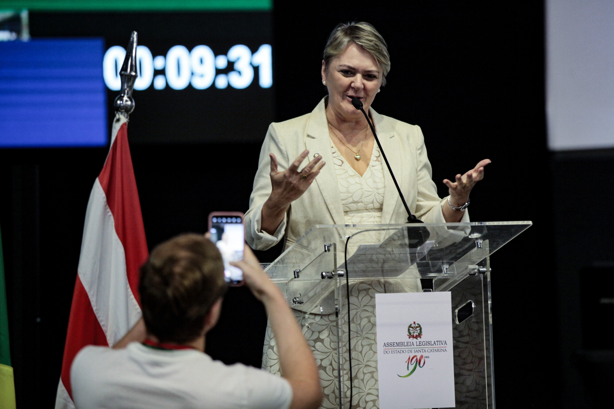 - Deputada Luciane Carminatti (PT)
