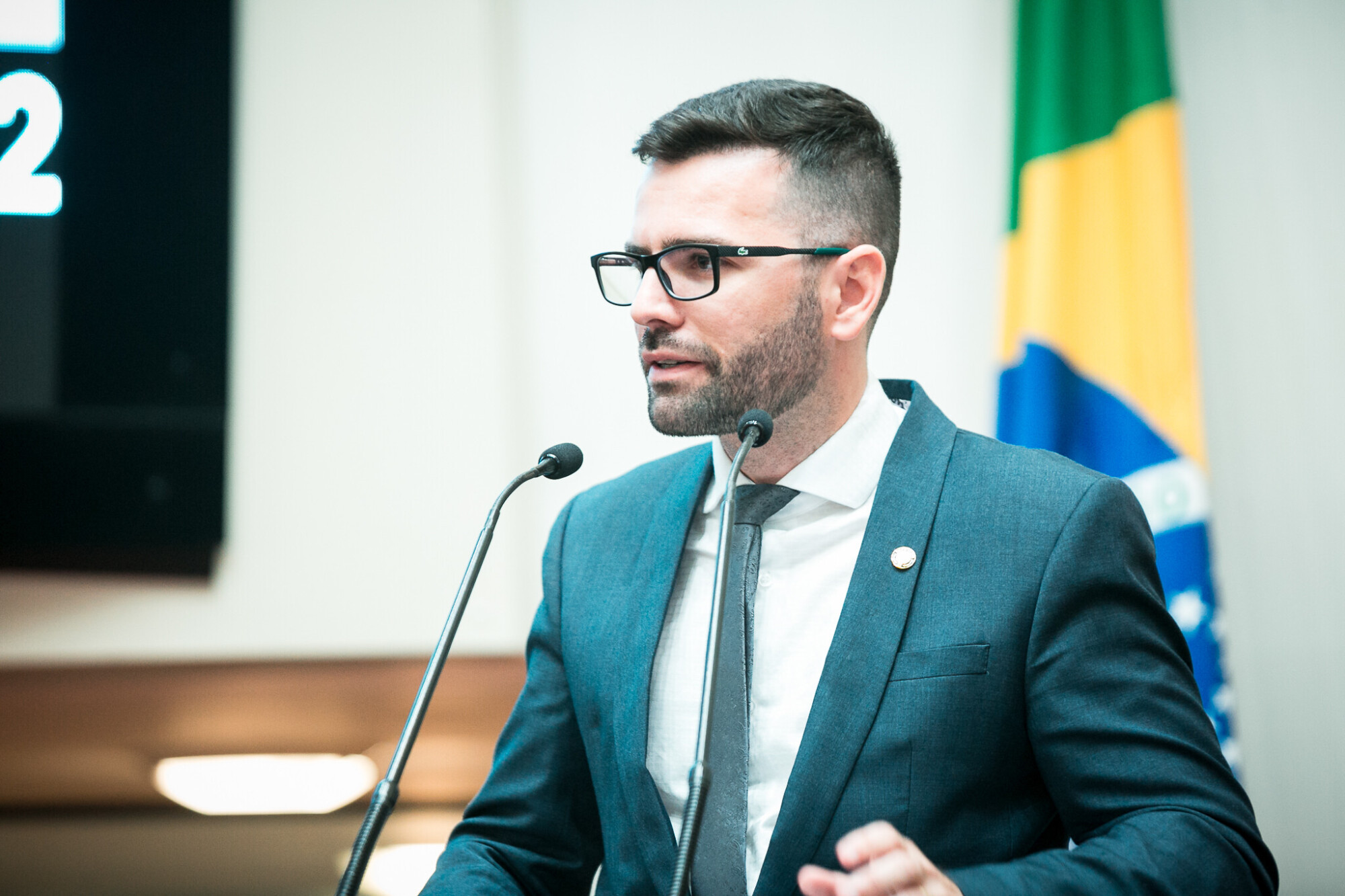 - Deputado André de Oliveira (NOVO)