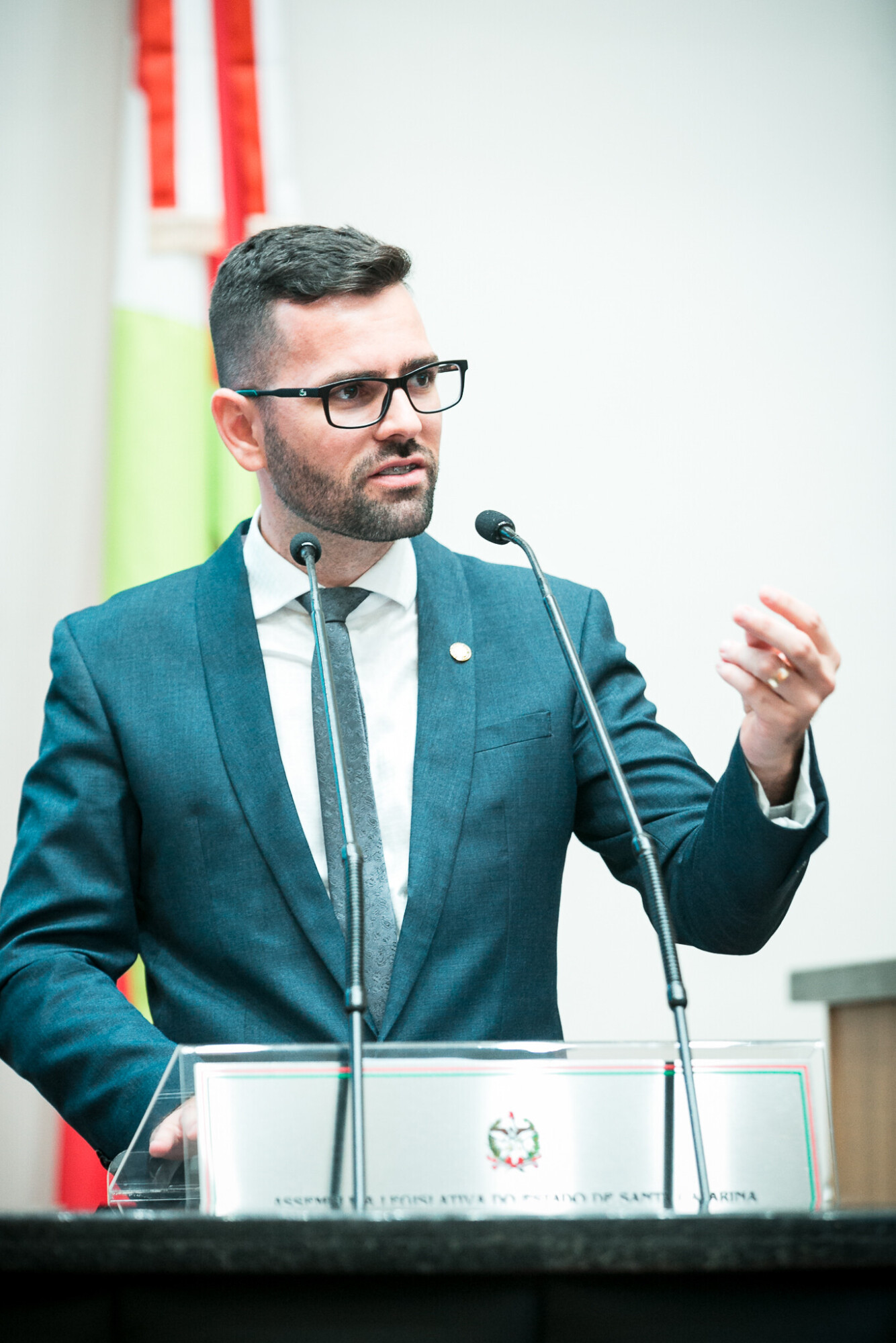 - Deputado André de Oliveira (NOVO)
