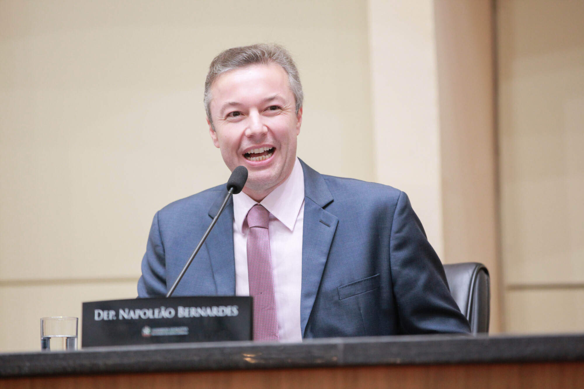 - Deputado Napoleão Bernardes (PSD)