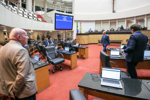 Tragédia no RS mobiliza o auxílio de municípios, estado e de deputados de SC