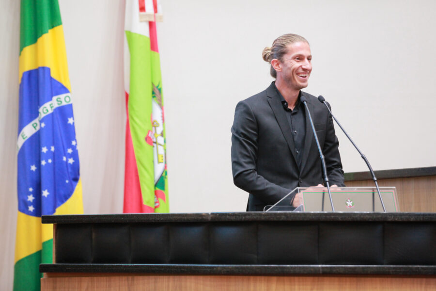 O homenageado Filipe Luís