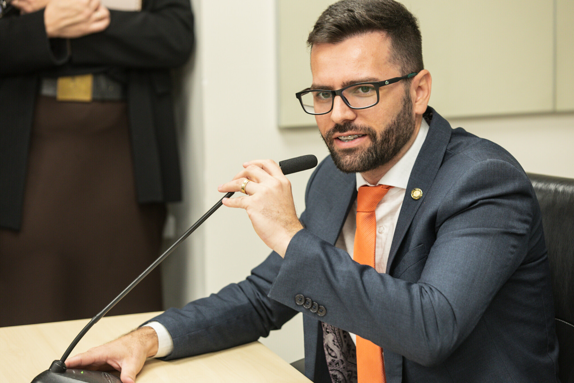 - Deputado André de Oliveira (NOVO)