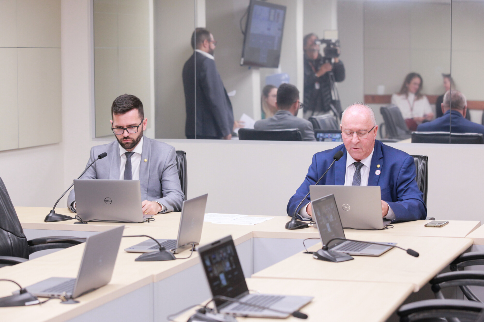- Deputado André de Oliveira (NOVO)
- Deputado Oscar Gutz (PL)