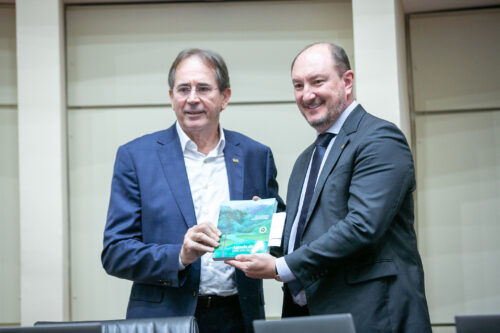Fiesc apresenta documento com sugestões para gestão sustentável dos recursos hídricos