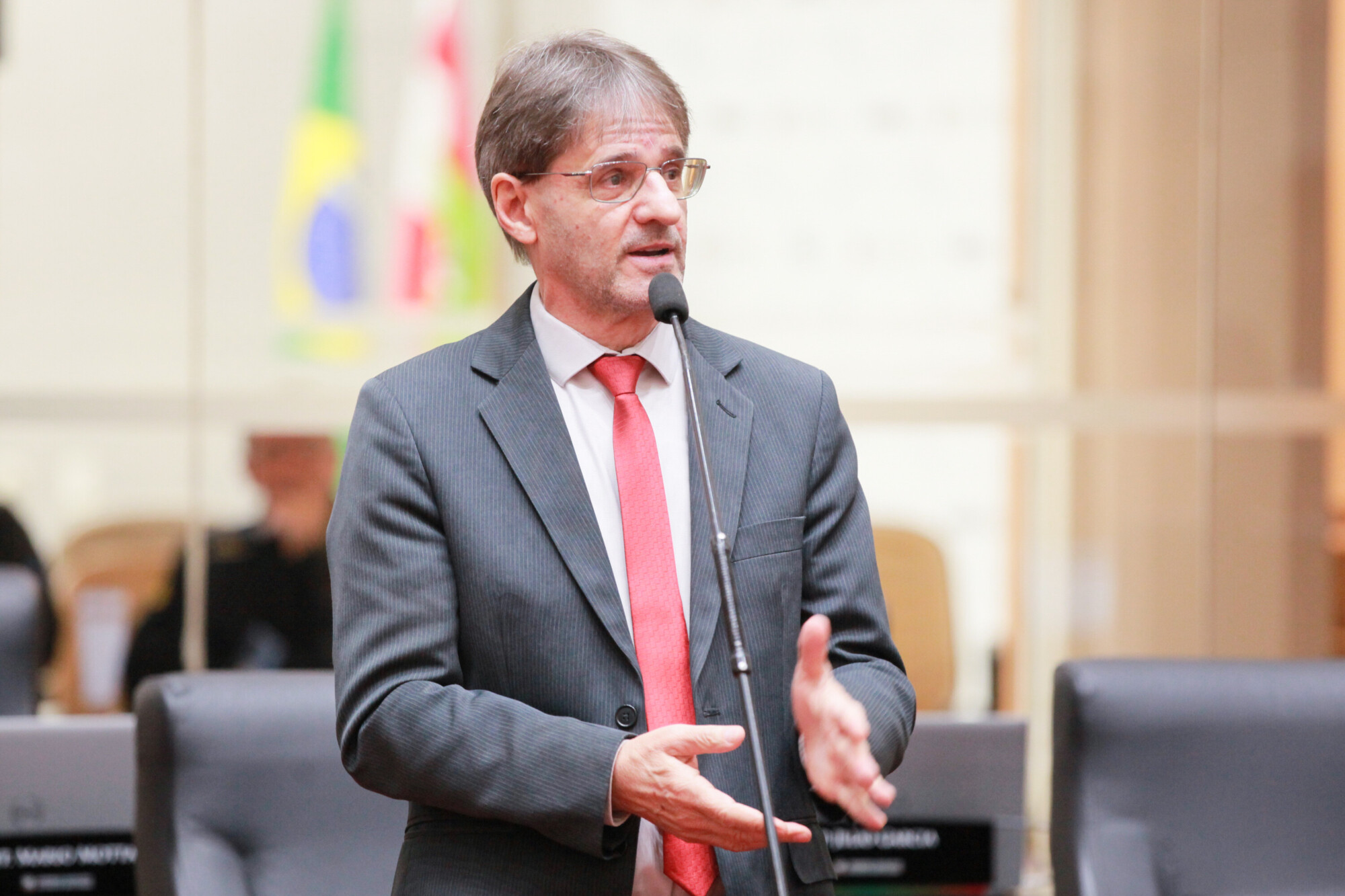- Deputado Neodi Saretta (PT)