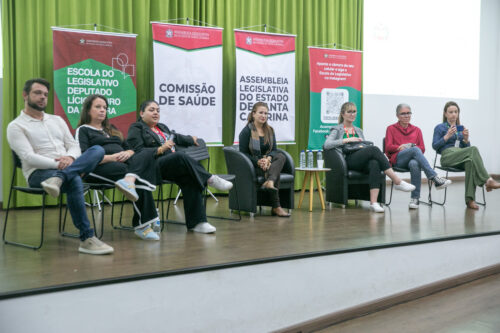 Seminário sobre estomias orienta profissionais da saúde sobre o uso de equipamentos