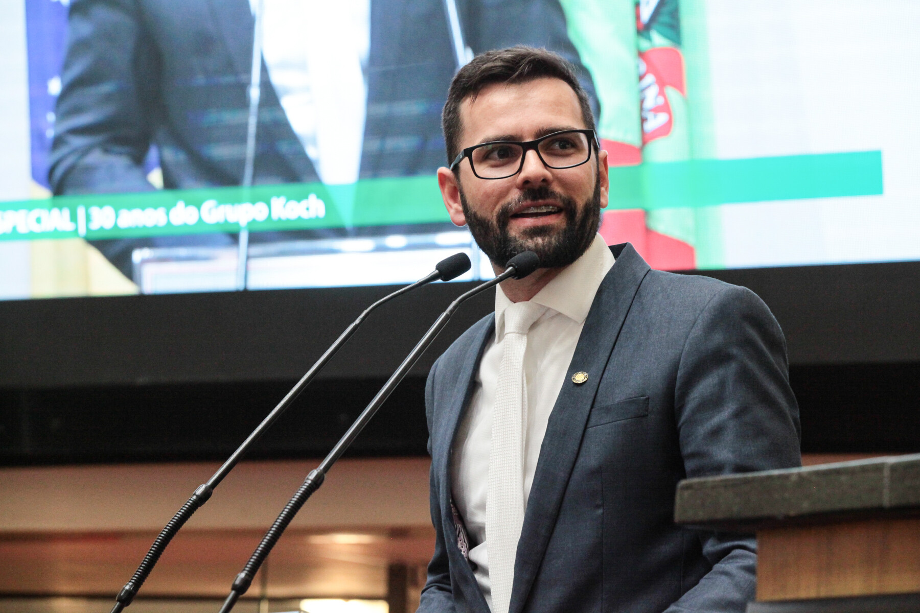 - Deputado André de Oliveira (NOVO)