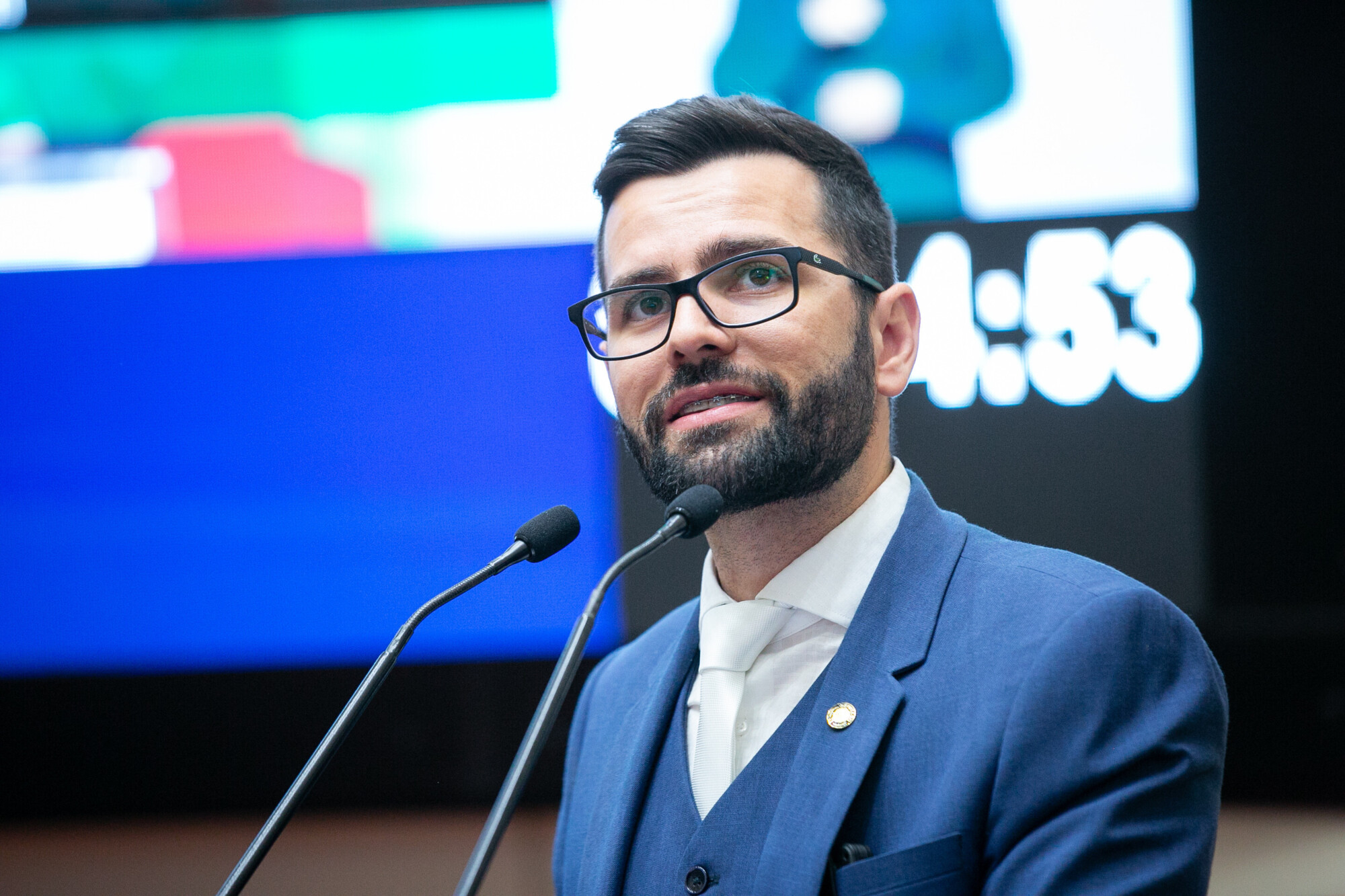 - Deputado André de Oliveira (NOVO)