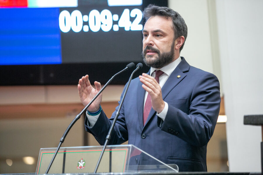 Deputado Marcius Machado