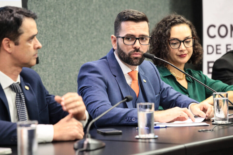 Proponente da audiência pública, deputado André de Oliveira (Novo).