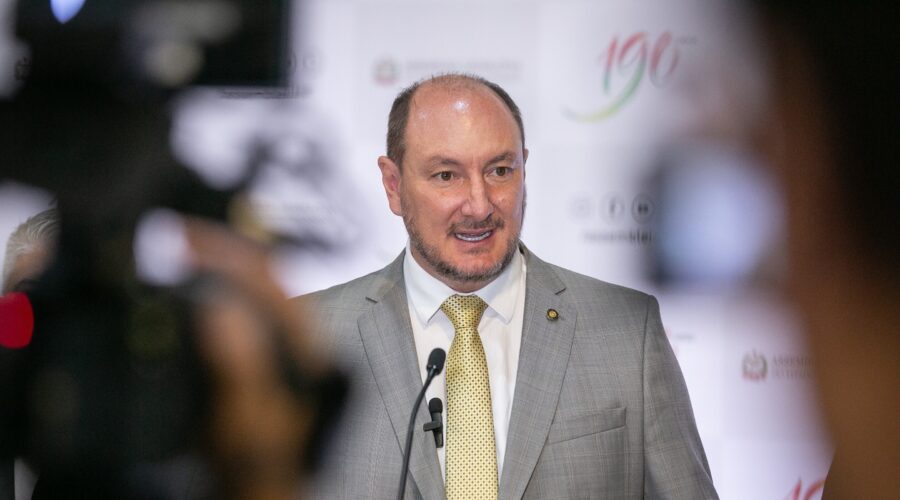 Deputado Mauro De Nadal, durante o Programa Alesc Itinerante, realizado nesta semana em Blumenau