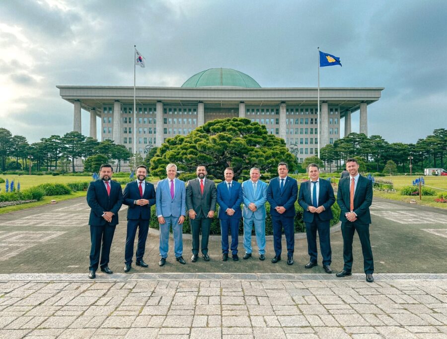 Parlamentares em visita à Coreia do Sul
