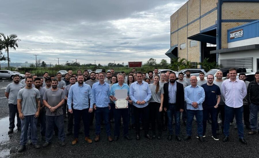 Deputado Rodrigo Minotto, sócios e colaboradores da empresa