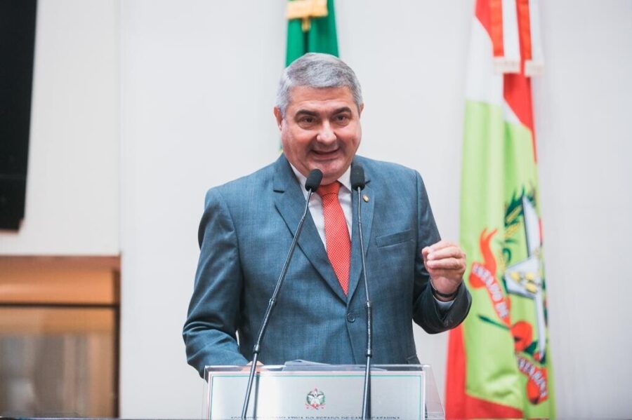 Deputado Lunelli.