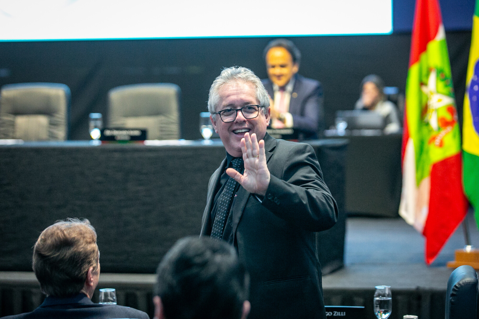 - Deputado Tiago Zilli (MDB)