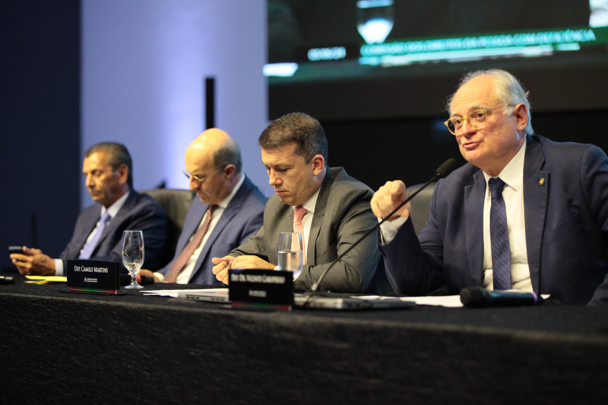 - Deputado Dr. Vicente Caropreso (PSDB)