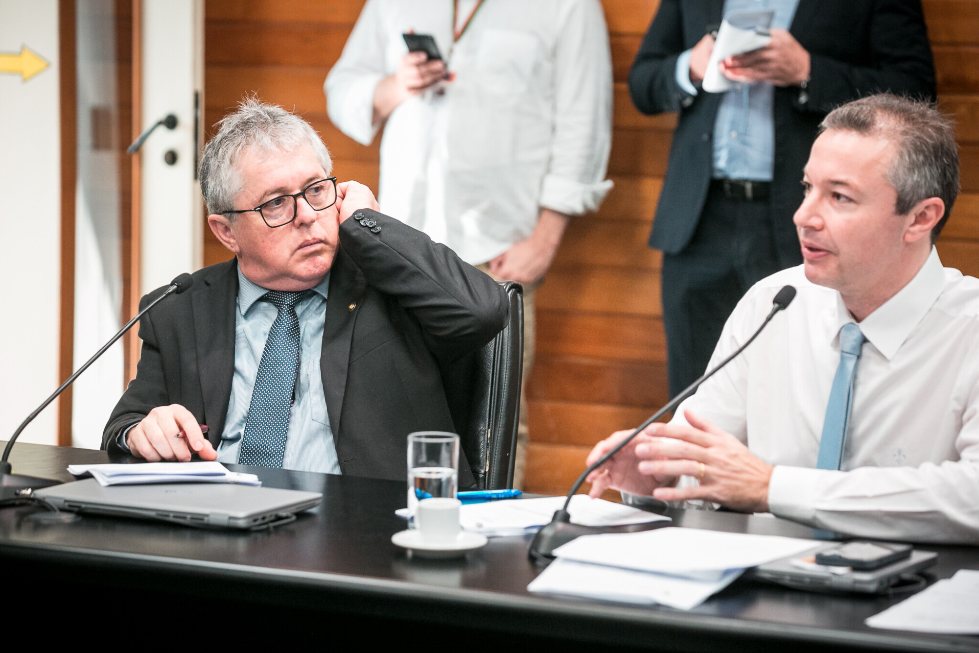 - Deputado Tiago Zilli (MDB)- Deputado Napoleão Bernardes (PSD)
