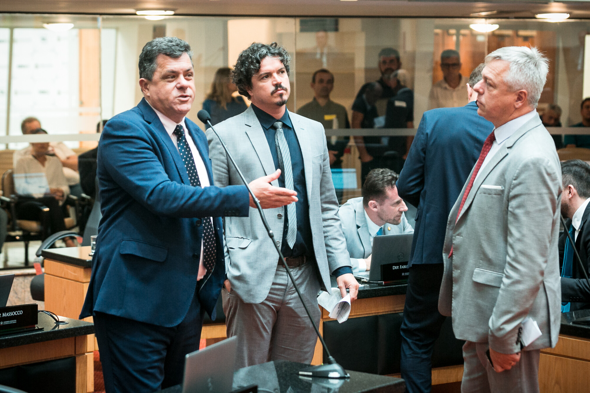 - Deputado Ivan Natz (PL)
 - Deputado Marquito (PSOL)