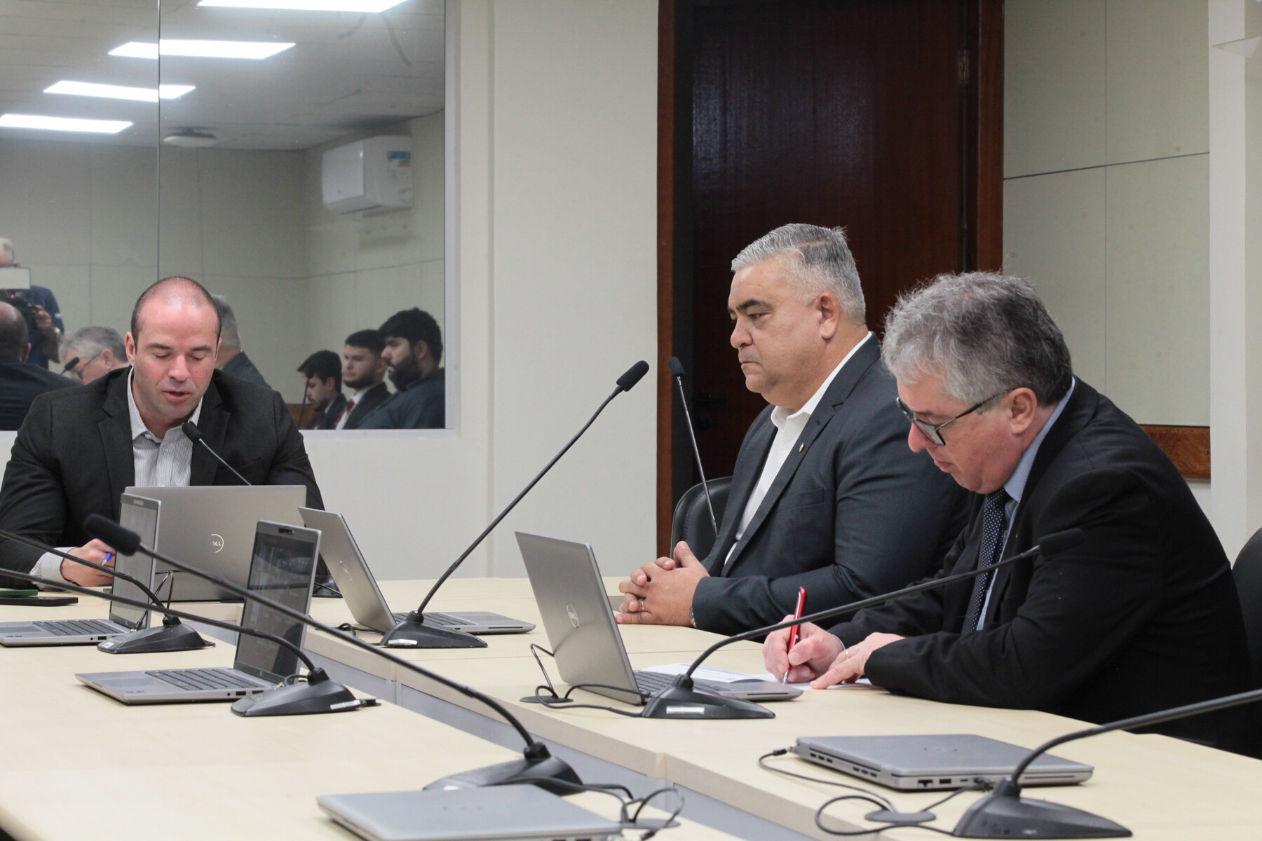 - Deputado Jessé Lopes (PL) 
 - Deputado Sargento Lima (PL) 	
 - Deputado Tiago Zilli (MDB)
