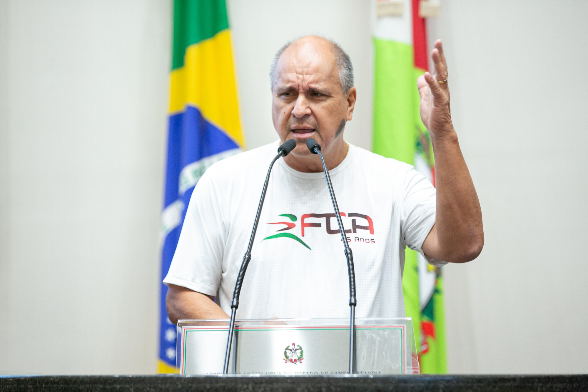 -Deraldo Ferreira Oppa - Presidente da Federação Catarinense de Atletismo
