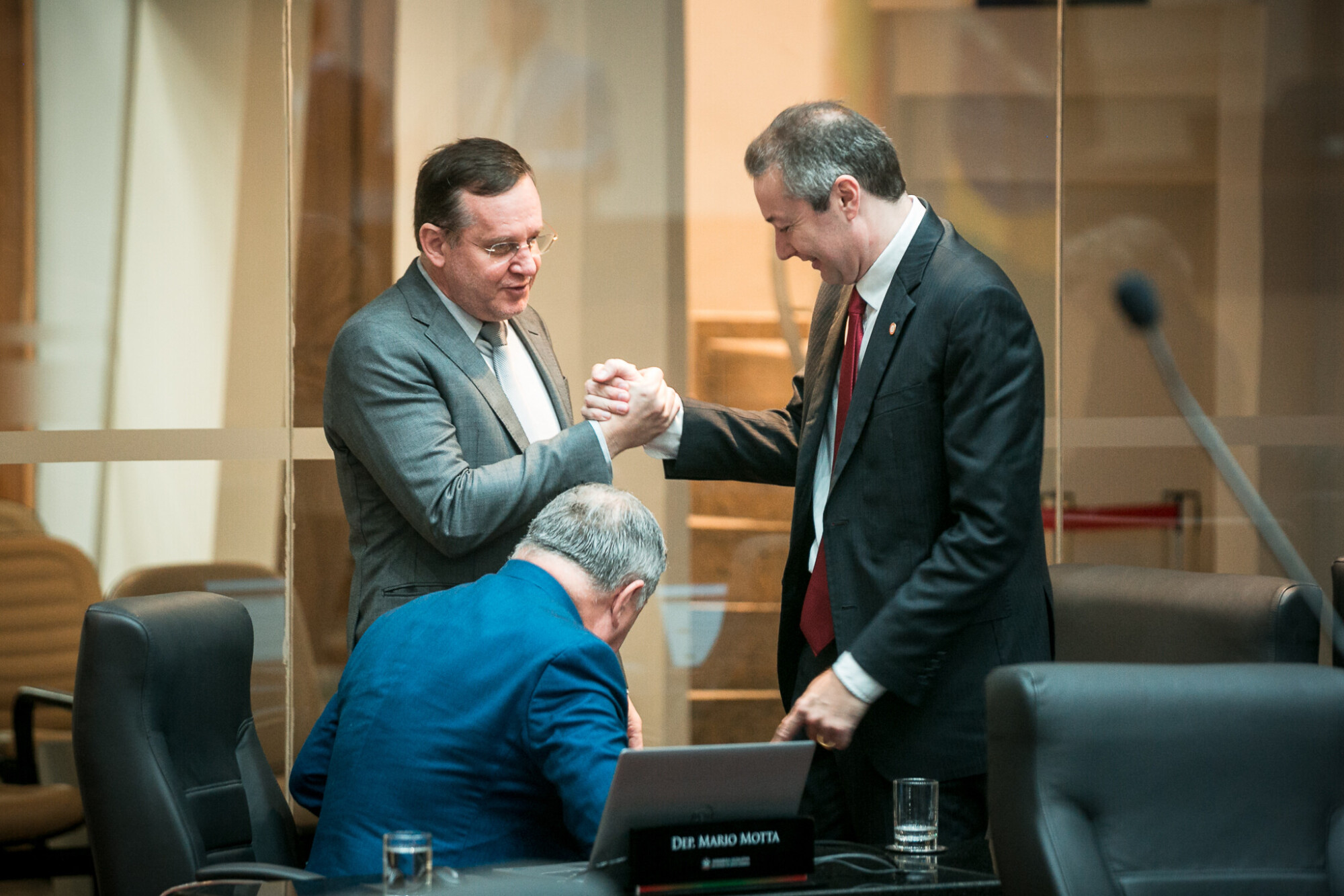 - Deputado Jair Miotto (União)
 - Deputado Napoleão Bernardes (PSD)