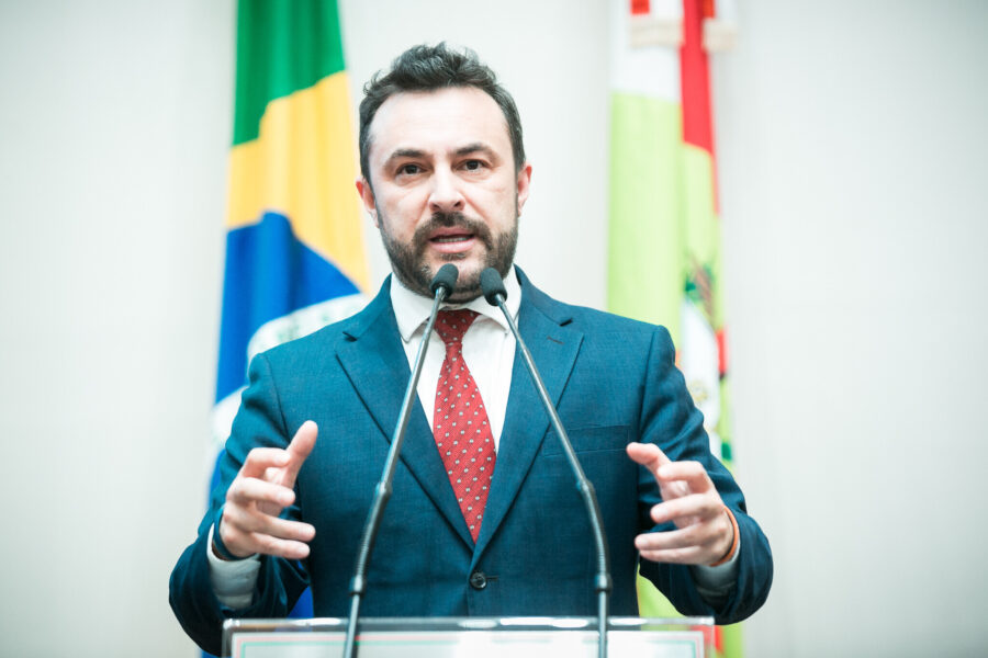 Deputado Marcius Machado