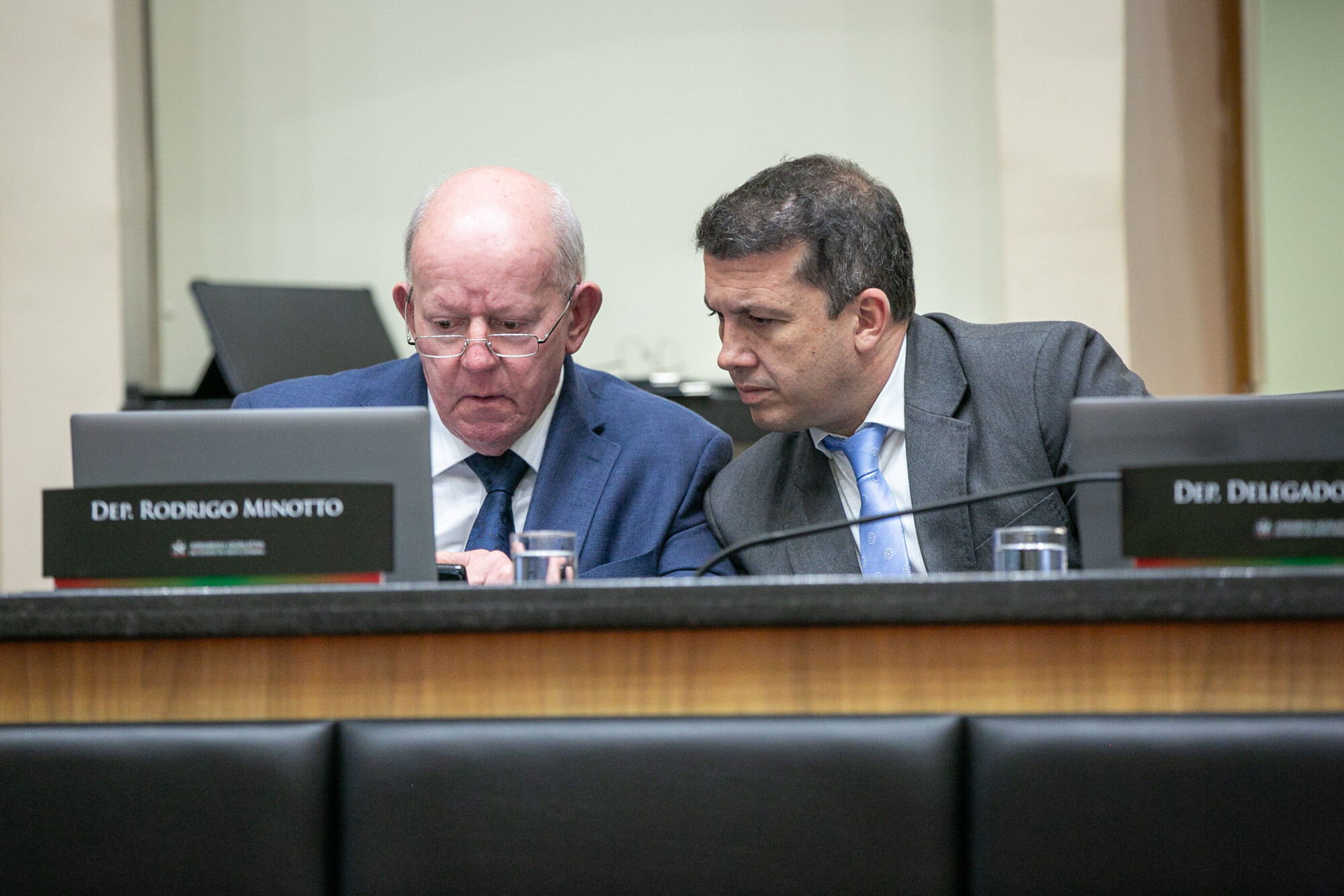 - Deputado Marcos Vieira (PSDB)- Deputado Camilo Martins (Podemos)