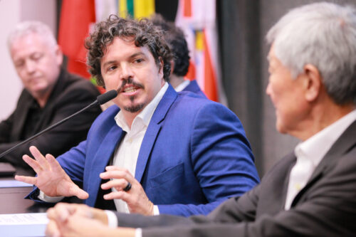 Bancada da Granfpolis reúne especialistas para debater 10 anos do Plamus
