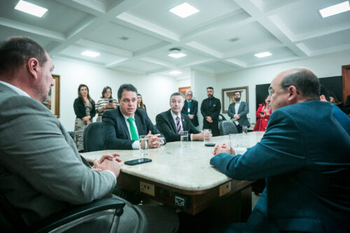 Parlamento catarinense recebe visita da diretoria da Unale