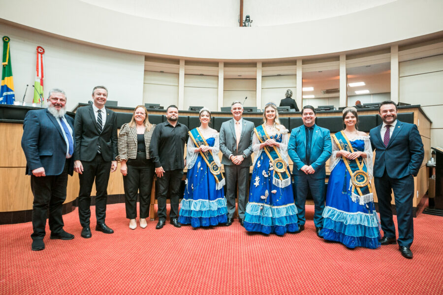 Comitiva de Balneário Barra do Sul e parlamentares