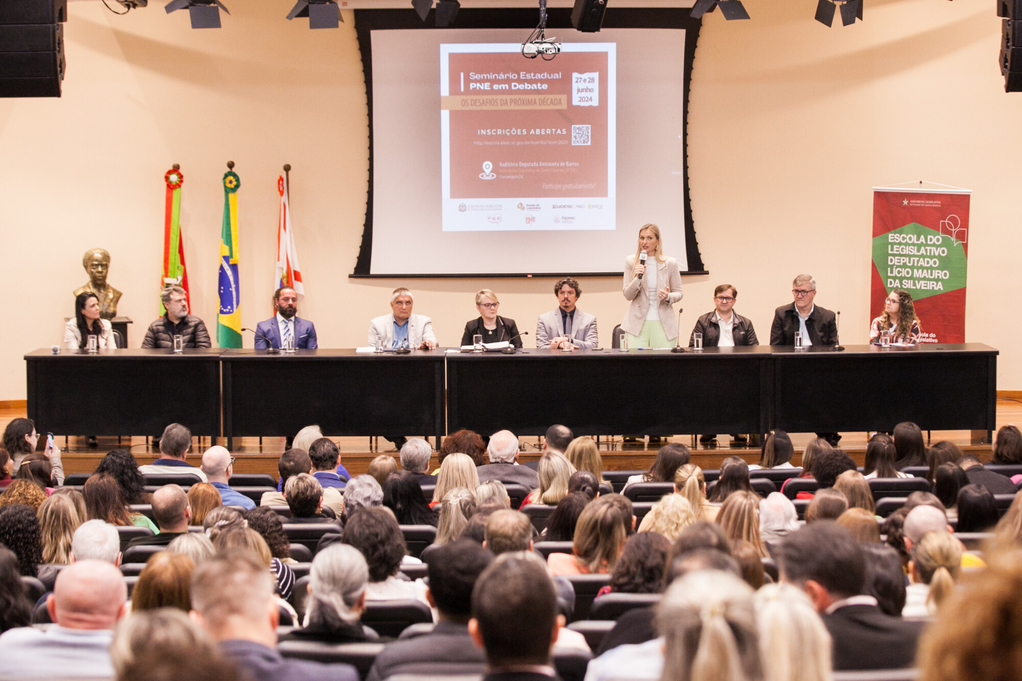 Plano Nacional de Educação em Debate: Os Desafios para a Próxima Década