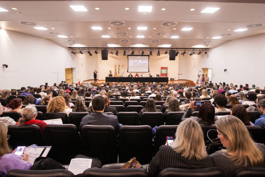 O seminário aconteceu no Auditório Deputada Antonieta de Barros, na Alesc