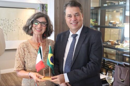 Minotto reúne-se com cônsul-geral da Itália