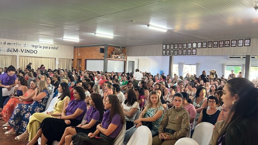 Em Caibi, o evento reuniu mais de 200 mulheres, em abril deste ano