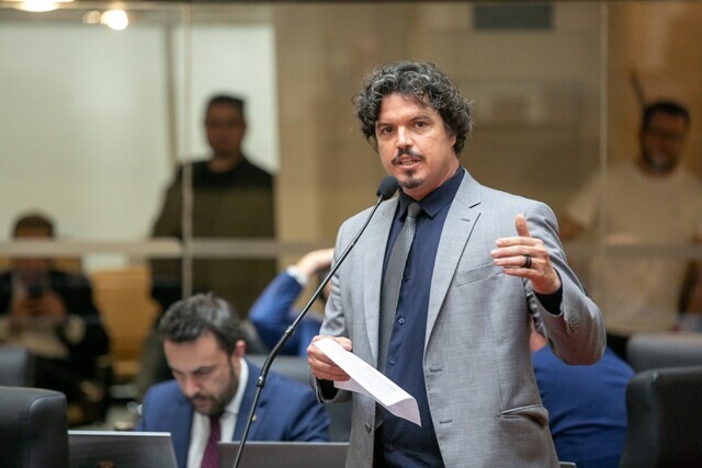 Deputado Marquito.