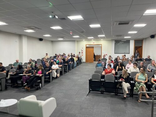 Seminário Legislativo em Ação Eleições 2024 qualifica pré-candidatos às eleições em Concórdia