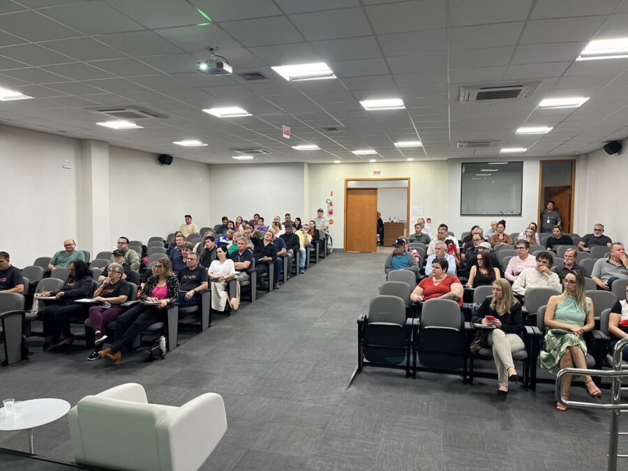 Seminário Legislativo em Ação Eleições 2024 qualifica pré-candidatos às eleições em Concórdia