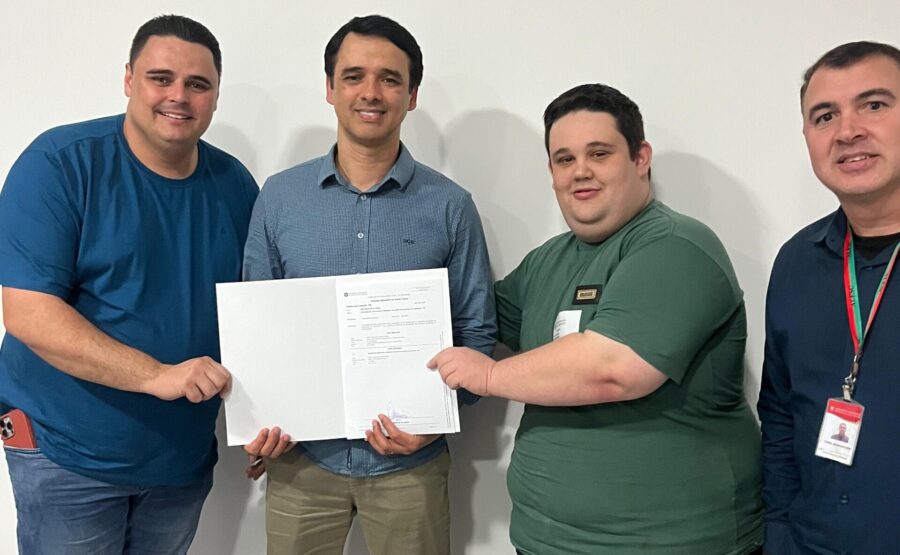Deputado Marcos da Rosa na entrega de emendas parlamentares