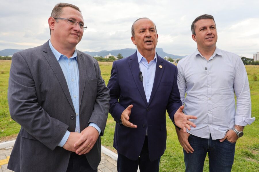 Prefeito de Palhoça, Eduardo Freccia, governador  Jorginho Mello e o deputado Camilo Martins  FOTO: Roberto Zacarias / Secom