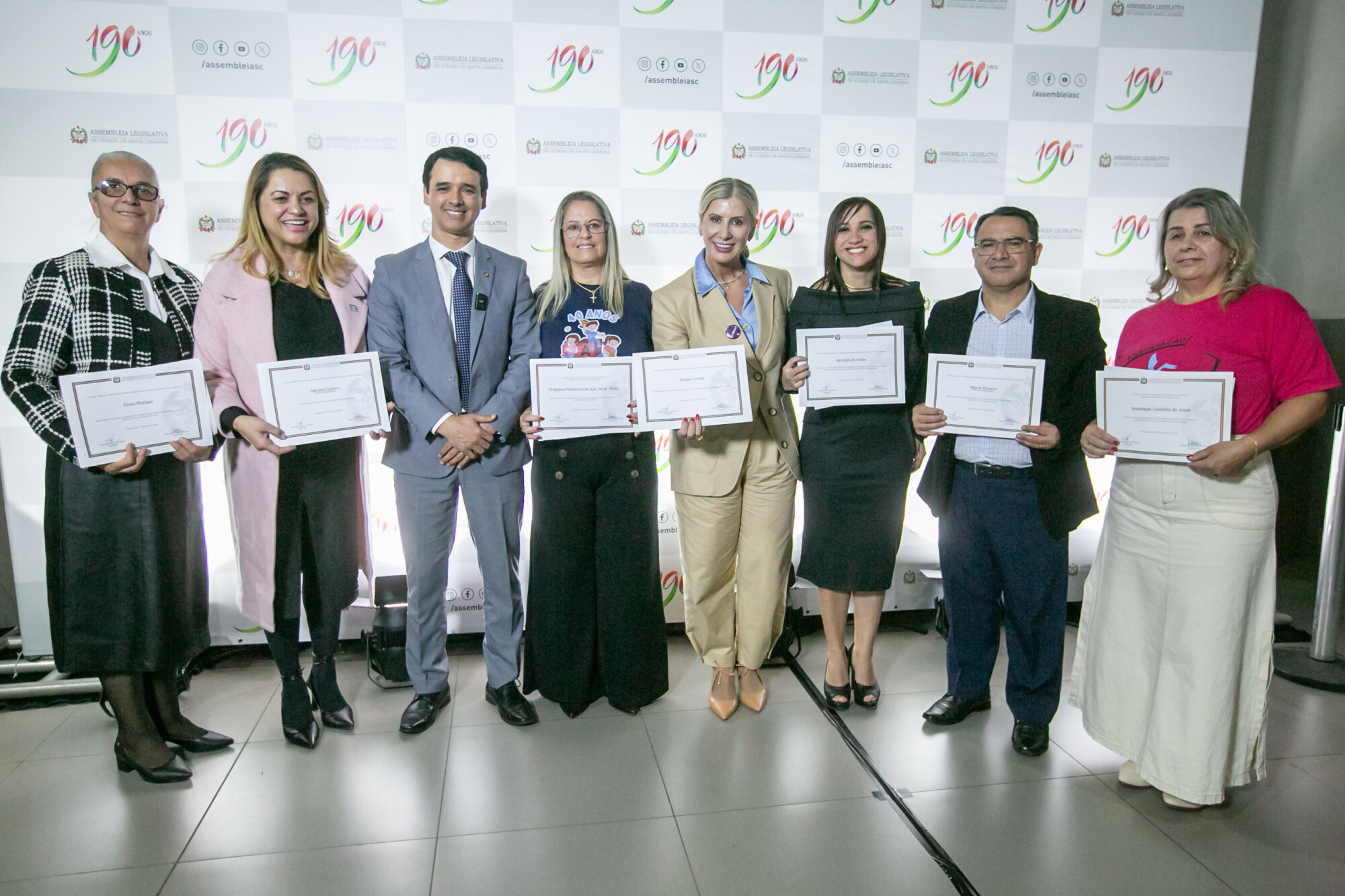 ALESC ITINERANTE – Deputado Marcos da Rosa entrega moções a homenageados
