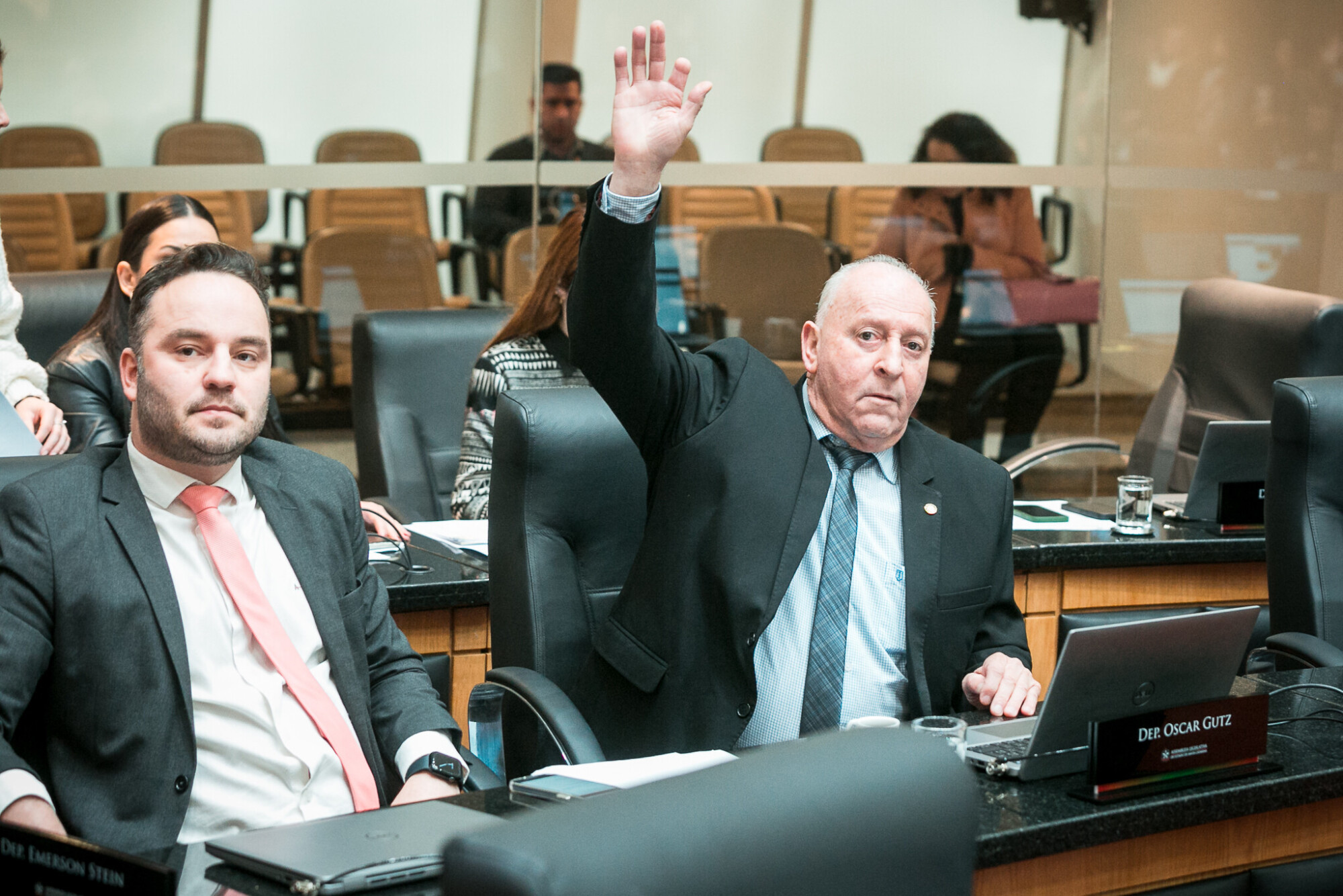 - Deputado Oscar Gutz (PL)