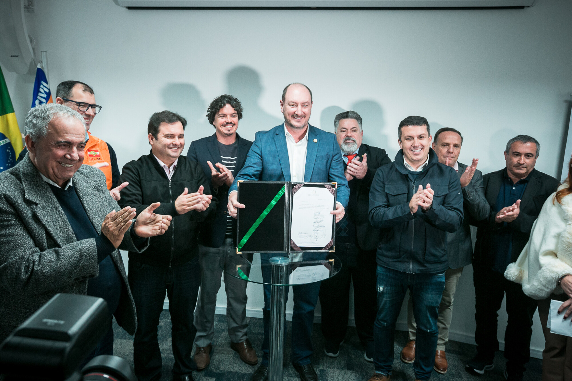 Entrega da emenda parlamentar da Bancada da Grande Florianópolis – Defesa Civil – Governador