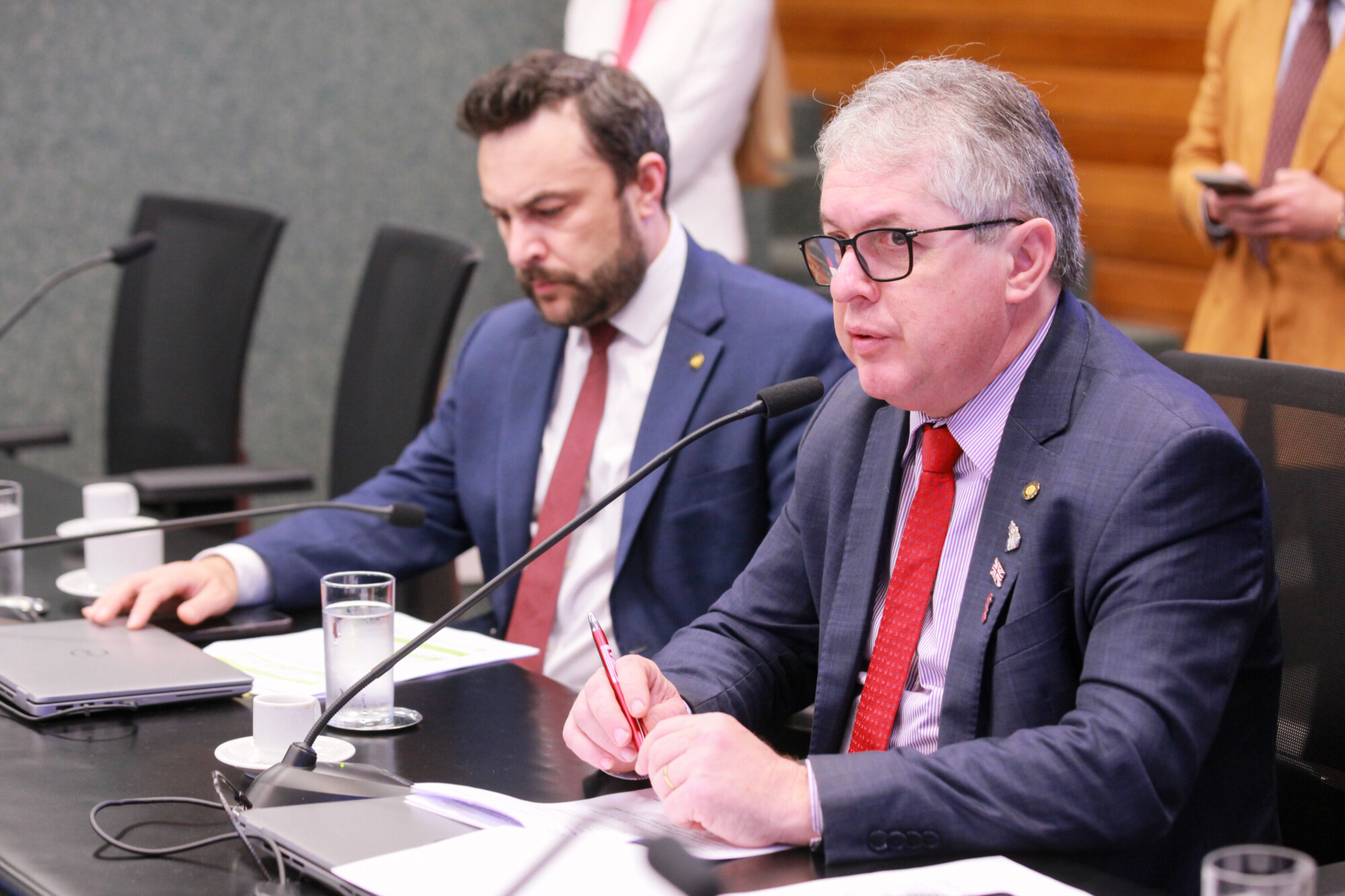 - Deputado Marcius Machado (PL) 
- Deputado Tiago Zilli (MDB)