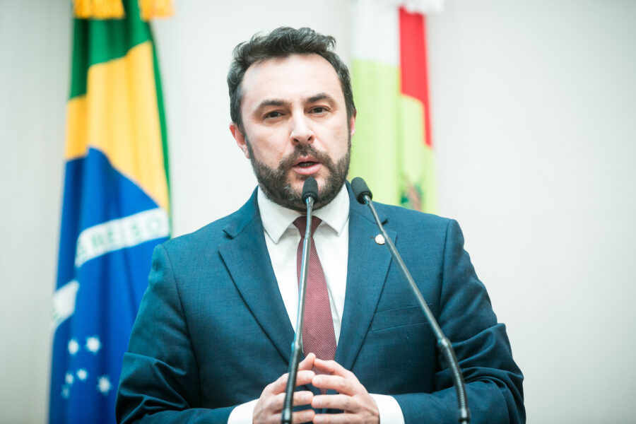 Deputado Marcius Machado