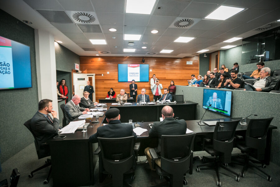 Colegiado deliberou proposta na manhã desta quarta-feira (17).
