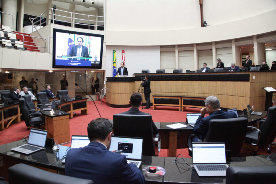 Plenário Deputado Osni Régis, na Alesc.
