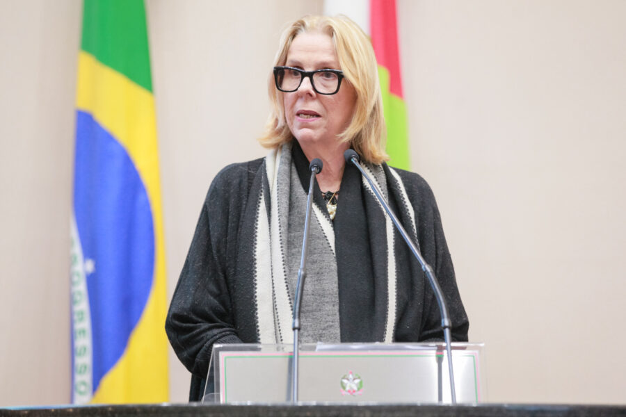 Ana Elisa Fernandes de Souza Almeida, presidente do Conselho Federal de Medicina Veterinária.